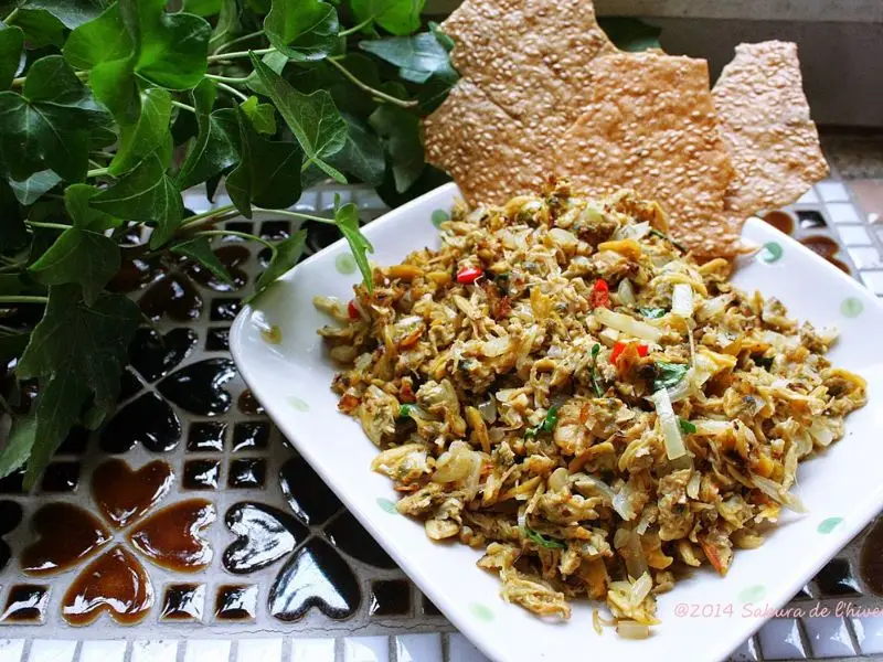 HẾN XÚC BÁNH TRÁNG